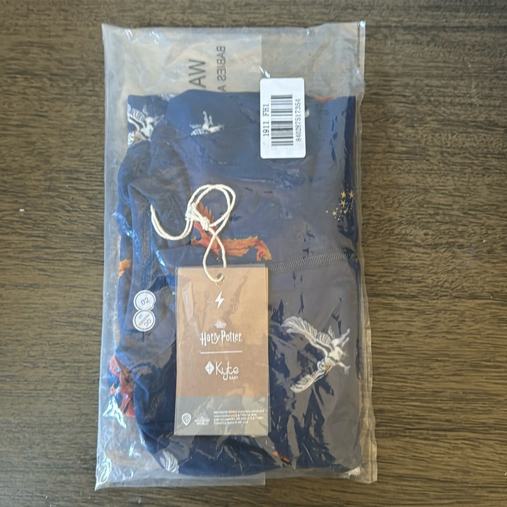 Kyte BABY x Harry Potter Limited Edition Flight Zip Footie (Baby) Size 0-3M NEW - Picture 5 of 11